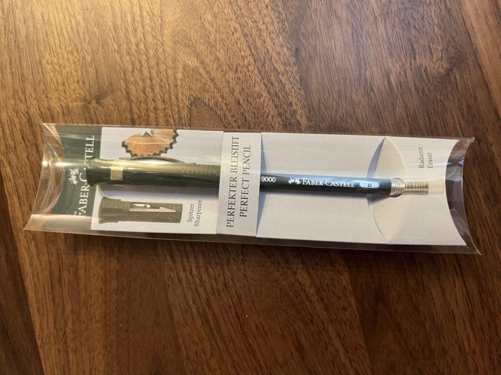 ファーバーカステル カステル9000番鉛筆 パーフェクトペンシルのパッケージ表